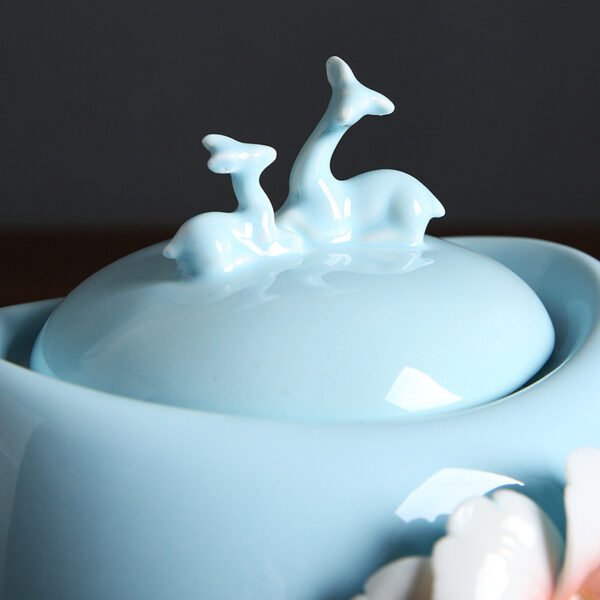 Hand-made Porcelain Sealed Tea Pot