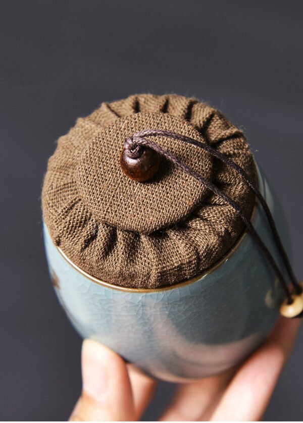 Geyao sealed tea pot